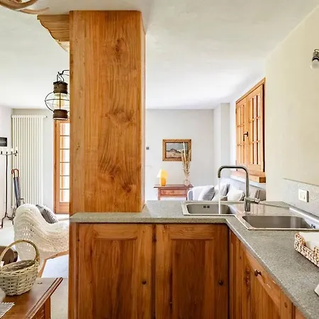 Chalet Les Boise - Sauna, Heated Pool And Mountains View Courmayeur
