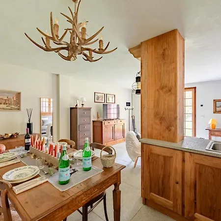 Chalet Les Boise - Sauna, Heated Pool And Mountains View Appartamento
